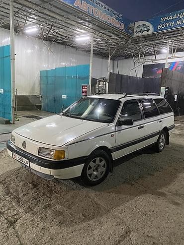 Унаа сатуу: Volkswagen Passat: 1993 г., 1.8 л, Кол менен иштөөчү, Бензин, Универсал — 1