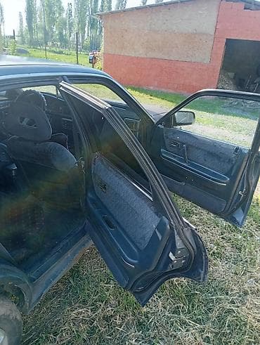 ом 606: Mazda 626: 1988 г., 2 л, Механика, Бензин — 3
