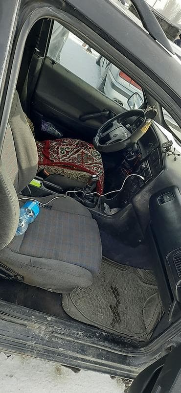 r20 x5: Volkswagen Passat Variant: 1994 г., 2 л, Механика, Газ, Универсал — 8