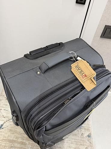 trolly bag: Легкий дорожный чемодан MerQiTum на 4 колесах - Материал: прочный — 3