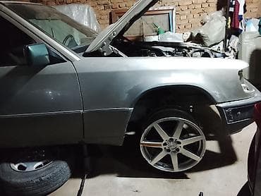 Mercedes-Benz E-Class: 1991 г., 2.3 л, Механика, Бензин, Седан — 5