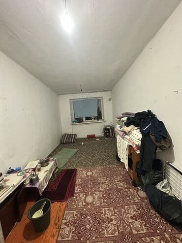 срочно продаётся 1 комнатная квартира в районе ошского рынка: 1 комната, 19 м², Общежитие и гостиничного типа, 5 этаж, Косметический ремонт — 2