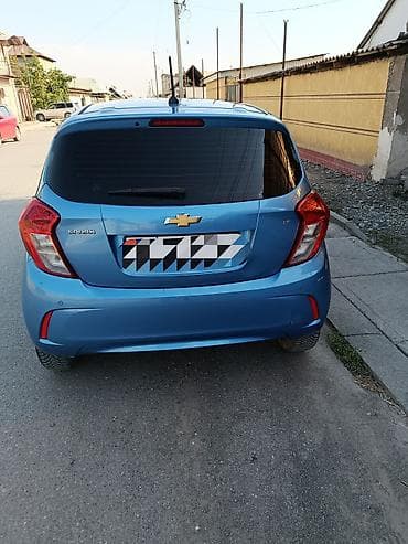 Транспорт: Chevrolet Spark: 2016 г., 1 л, Робот, Бензин, Хэтчбэк — 2