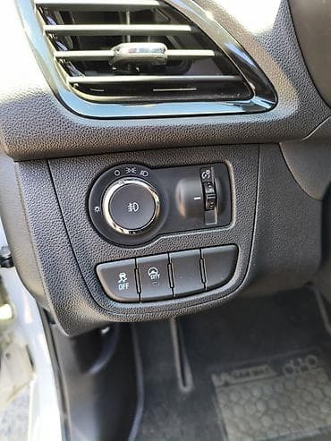 Продажа авто: Chevrolet Spark: 2017 г., 1 л, Автомат, Бензин, Хэтчбэк — 7