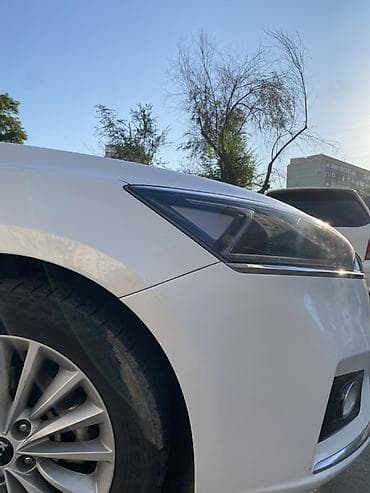 b class: Kia K7: 2017 г., Седан — 9