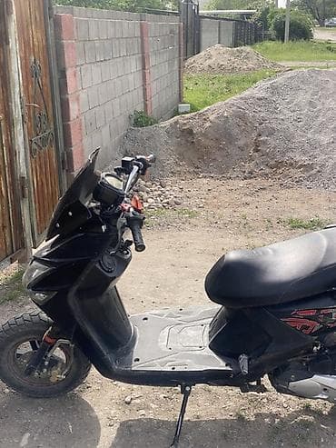 эндро мото: Скутер (бензиновый), черный цвет, городской/эндуро-стайл. Особенности — 3