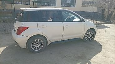 corolla spacio: Toyota Ist: 2004 г., 1.3 л, Автомат, Бензин, Хэтчбэк — 3