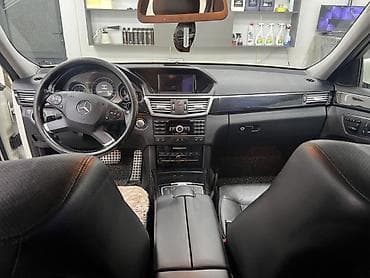 лондон бас: Mercedes-Benz E-Class: 2011 г., 3.5 л, Автомат, Бензин, Седан — 4