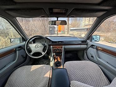 124 мер: Mercedes-Benz W124: 1993 г., 2.2 л, Ручные, Бензин, Седан — 6