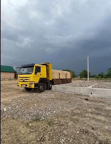 Унаа: Самосвал Howo (CNHTC) 371, желтый. - Колесная формула 6x4. - Мощность — 5