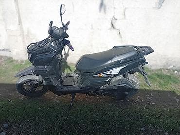 желмая мотоцикл: Скутер-эндуро 12–13" с внедорожными покрышками и агрессивным дизайном — 2