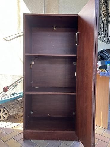 Книжный шкаф, ЛДСП