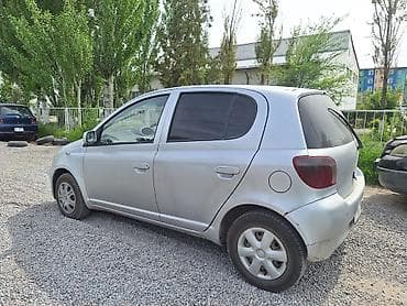 kia k5 2014: Компактный 5‑дверный хэтчбек серебристого цвета. Основные — 3