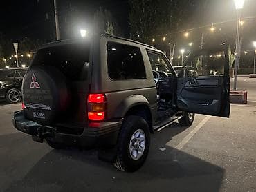 sprinter 2 9: Mitsubishi Pajero: 1995 г., 2.8 л, Автомат, Дизель, Внедорожник — 5