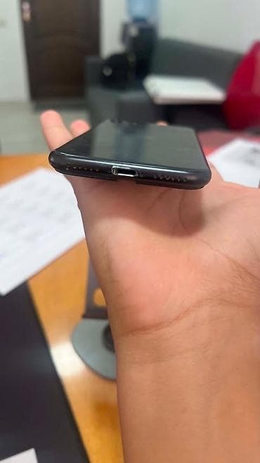 корпуса slim: IPhone SE 2020 64/3 4/60fps Try tone✅ iOS 26.5 Телефон без трещин — 4