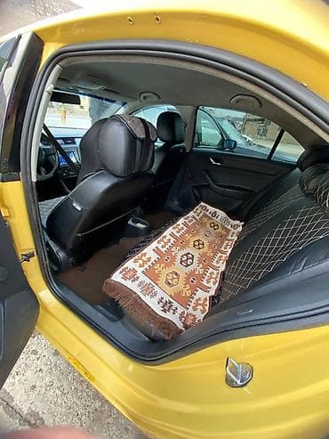 купить срв: Skoda Rapid: 2017 г., 1.6 л, Седан — 5