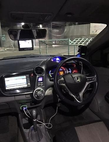 Продажа авто: Honda Insight: 2009 г., 1.5 л, Вариатор, Гибрид, Хэтчбэк — 5
