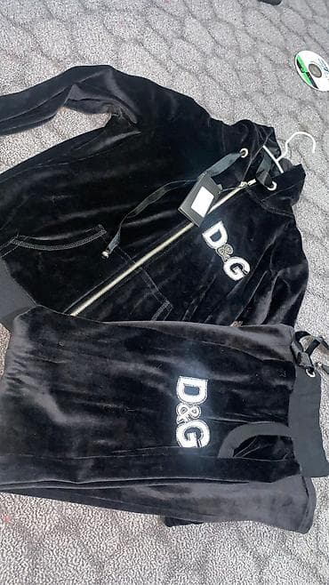 Мырзалардын бут кийими: Двойка костюм шикарного качества. Б/у. Надевали один раз. Размер М — 4