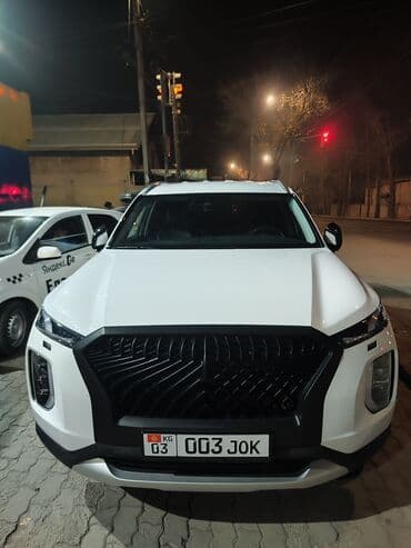 обмен машины ключ на ключ: Внедорожник белого цвета с брутальным дизайном и крупной черной — 1