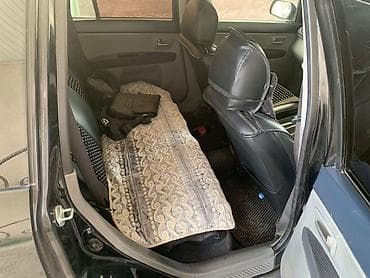 2 8: Mazda Demio: 2004 г., Хэтчбэк — 6