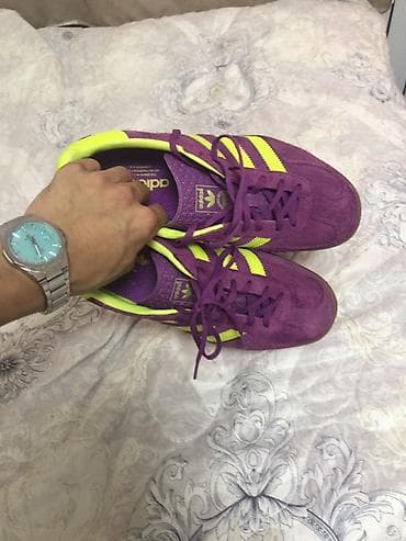 Мужские кроссовки, 41.5, 42, Adidas, Б/у, цвет - Фиолетовый, Самовывоз, Платная доставка at lalafo.kg Мужские кроссовки, 41.5, 42, Adidas, Б/у, цвет - Фиолетовый, Самовывоз, Платная доставка