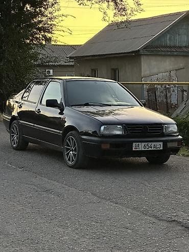 дверь форестер: Volkswagen Vento: 1993 г., 1.8 л, Механика, Бензин, Седан — 9