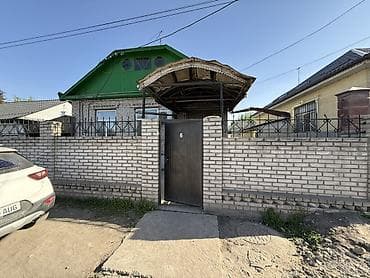 дом барачного типа: Продается частный дом с участком и хозпостройками. - Кирпичный жилой — 1