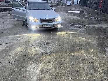 Mercedes-Benz C-Class: 2000 г., 2 л, Автомат, Бензин, Седан — 6
