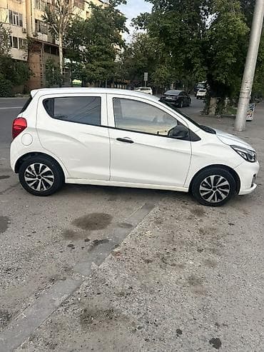 Chevrolet Spark: 2020 г., 1 л, Автомат, Бензин, Хэтчбэк — 3