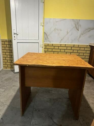 столик для кормления из дерево: Ашкана үчүн үстөл, Колдонулган, Тик бурчтуу, Бүктөлбөгөн — 2