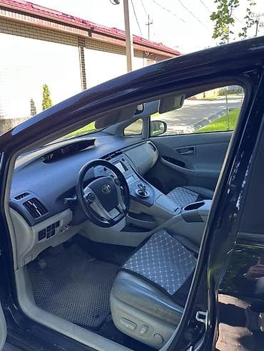 Toyota: Toyota Prius: 2014 г., 1.8 л, Вариатор, Гибрид, Хэтчбэк — 8