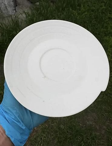 продам чемодан бу: Тарелки оригинал стильные 4 шт под нарезку 4 шт десертные фирменн — 2