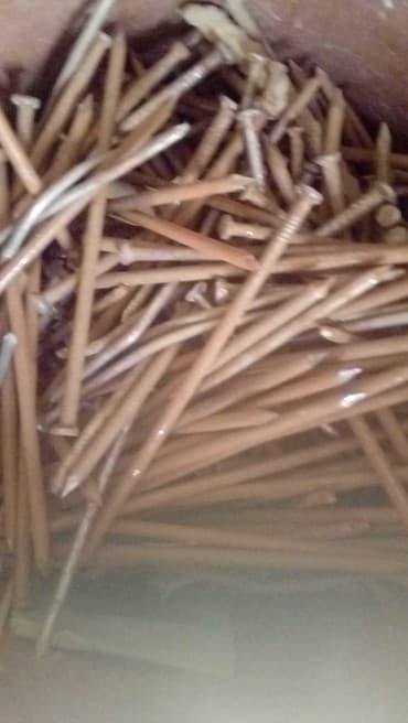 теплица дома: Продаю разное - всякое, в хозяйстве может пригодиться : доски, фанера — 2