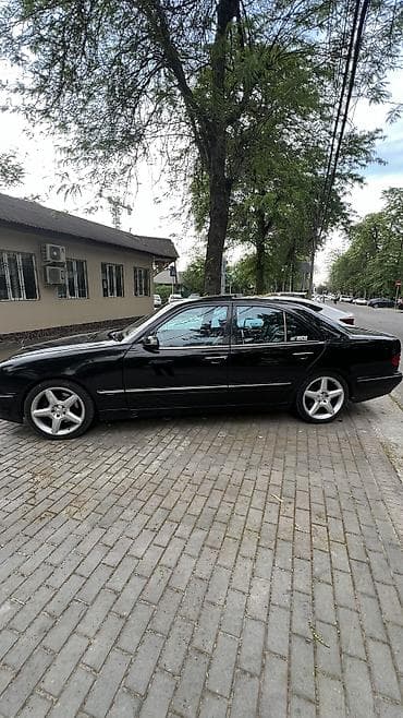 Диски: Литые Диски R 18 AMG, Комплект, отверстий - 5, Б/у — 1