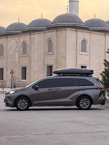 lexus es: Toyota Sienna: 2021 г., 2.5 л, Гибрид, Минивэн — 8