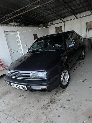 ом: Volkswagen Vento: 1992 г., 1.8 л, Механика, Бензин, Седан — 4