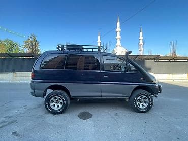 гитара на делику: Mitsubishi Delica: 1994 г., 2.8 л, Автомат, Дизель, Минивэн — 6