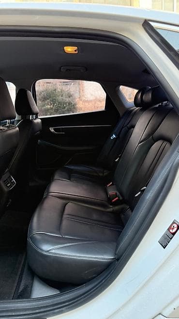 hyundai kona 2018: Hyundai Sonata: 2019 г., 2 л, Автомат, Бензин, Седан — 4