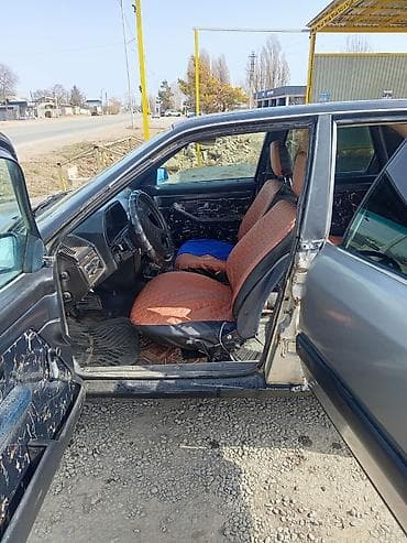 усилитель 5 1: Audi 100: 1984 г., 2 л, Ручные, Бензин, Седан — 2