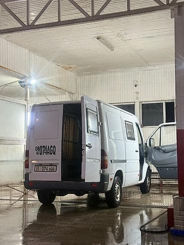 зил дизиль: Грузовой фургон Mercedes‑Benz Sprinter (кузов фургон, короткая база) — 6
