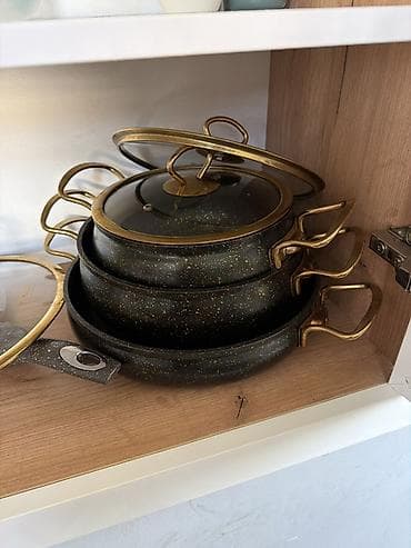 Набор кухонной посуды DONNOR в стильном черно-золотом исполнении