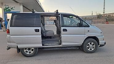 bmw ix: Mitsubishi Delica: 2002 г., 2.8 л, Автомат, Дизель, Минивэн — 6