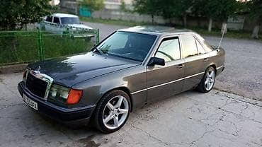 серв машина: Mercedes-Benz W124: 1990 г., 2.3 л, Механика, Бензин, Седан — 3