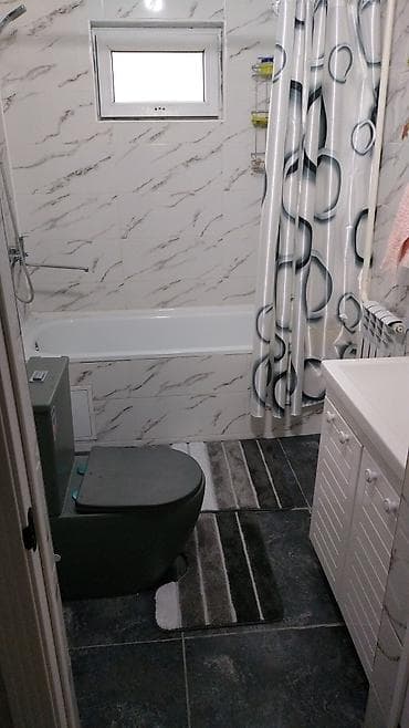 дом из дерева: Двухэтажный дом с балконом и закрытым двором. Экстерьер: - Фасад — 6