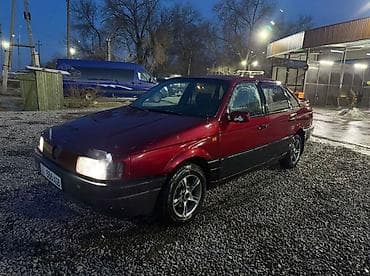 lada 2105: Volkswagen Passat: 1990 г., 1.8 л, Ручные, Бензин, Седан — 2