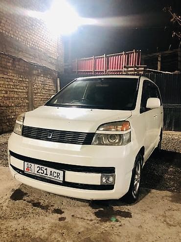 Продажа авто: Toyota Voxy: 2004 г., Автомат, Минивэн — 2