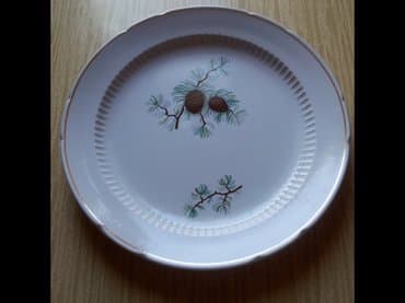 я ищу посуда: Продаю новый набор посуды ( Россия). На 6 персон, 26 предметов. Можно — 4