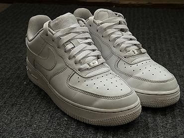 Мужские кроссовки, 39, Nike, Б/у, цвет - Белый, Самовывоз, Платная доставка at lalafo.kg Мужские кроссовки, 39, Nike, Б/у, цвет - Белый, Самовывоз, Платная доставка