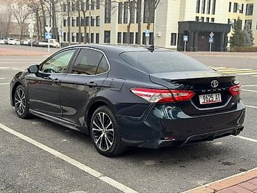 Toyota Camry: 2020 г., 2.5 л, Автомат, Бензин, Седан