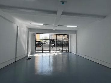 продаю коммерческое помещение: Сдается в аренду коммерческое помещение на первом этаже нового жилого — 8